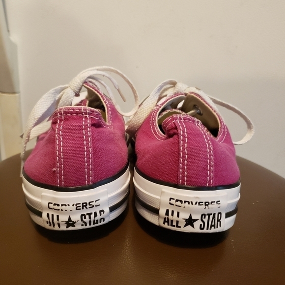 Converse Magenta Pink Sneaker Shoe Womens 7 Mens 5 Unisex Classic Cute EUC - Picture 7 of 10